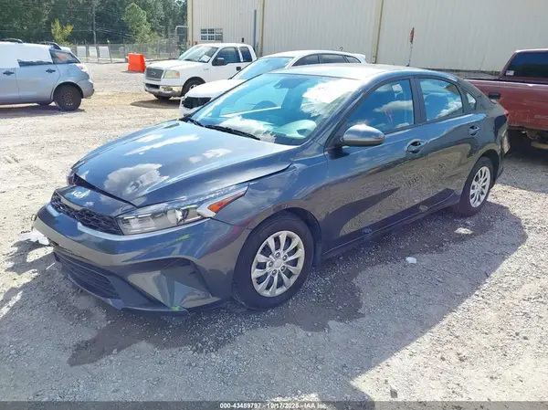 3KPF24AD7RE836115 2024 KIA FORTE - Image 2