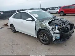 3KPF24AD7RE836258 2024 KIA FORTE