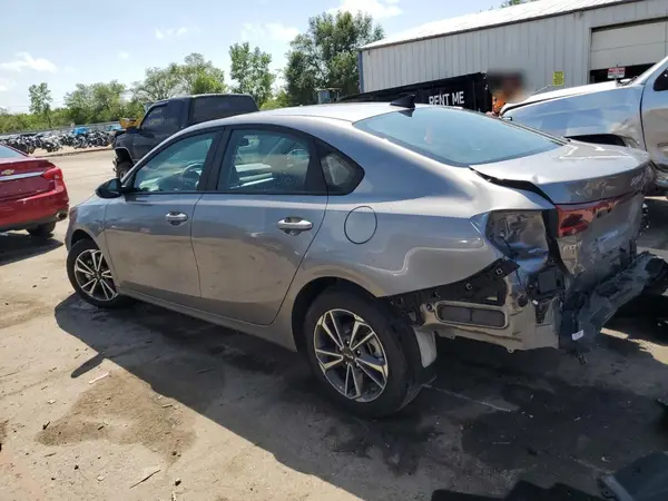 3KPF24AD7RE837054 2024 KIA FORTE - Image 2