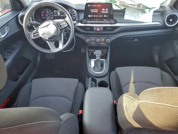 3KPF24AD7RE837393 2024 KIA FORTE - Image 8