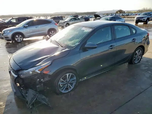 3KPF24AD7RE837765 2024 KIA FORTE - Image 1
