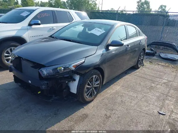 3KPF24AD7RE839712 2024 KIA FORTE - Image 2