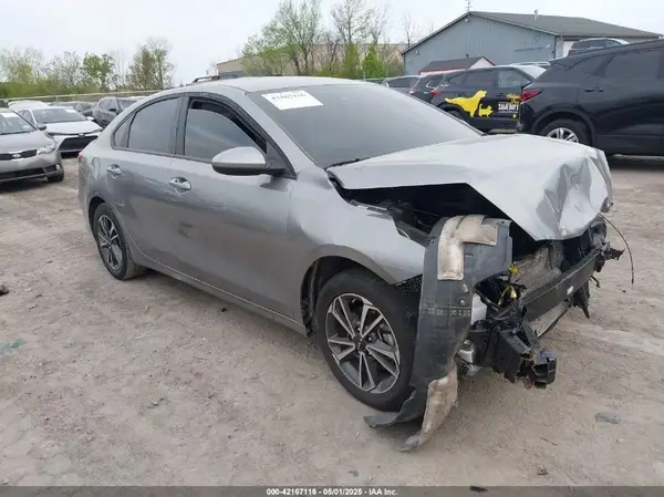 3KPF24AD7RE840035 2024 KIA FORTE - Image 1