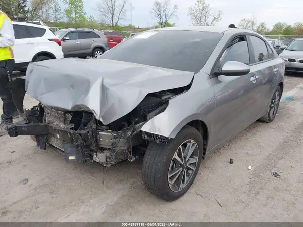 3KPF24AD7RE840035 2024 KIA FORTE - Image 2