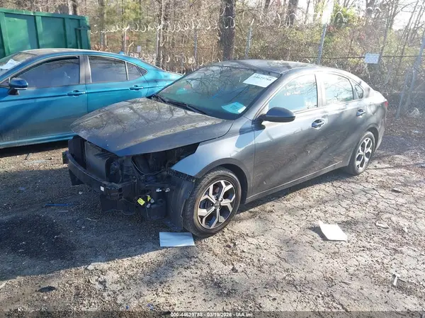 3KPF24AD8KE004711 2019 KIA FORTE - Image 2