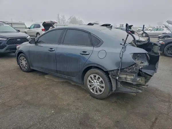 3KPF24AD8KE006149 2019 KIA FORTE - Image 2