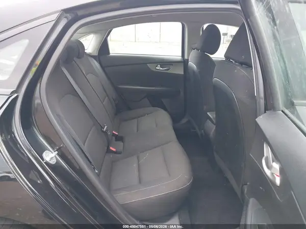 3KPF24AD8KE007737 2019 KIA FORTE - Image 8