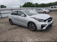 3KPF24AD8KE008421 2019 KIA FORTE