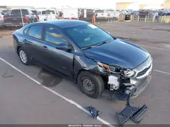 3KPF24AD8KE011657 2019 KIA FORTE