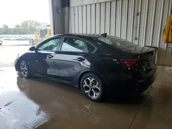 3KPF24AD8KE013800 2019 KIA FORTE - Image 2