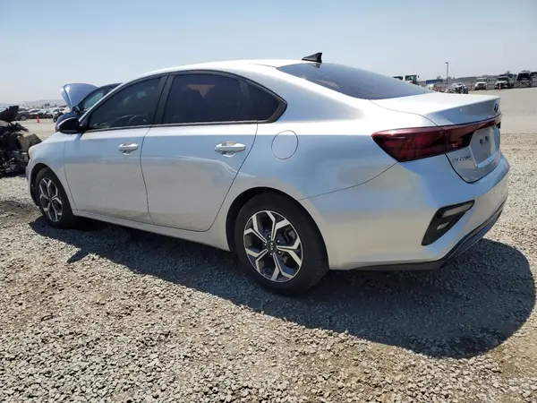 3KPF24AD8KE016129 2019 KIA FORTE - Image 2