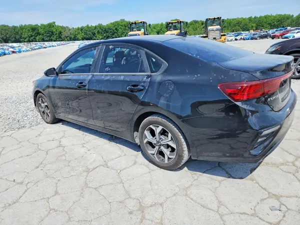3KPF24AD8KE017569 2019 KIA FORTE - Image 2