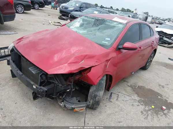 3KPF24AD8KE018611 2019 KIA FORTE - Image 2
