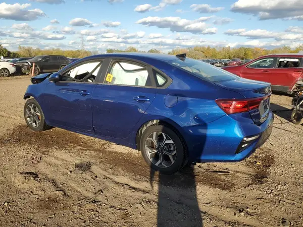 3KPF24AD8KE021668 2019 KIA FORTE - Image 2