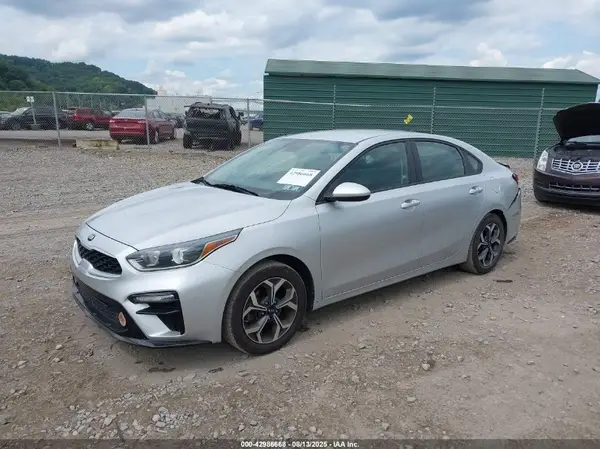 3KPF24AD8KE022447 2019 KIA FORTE - Image 2