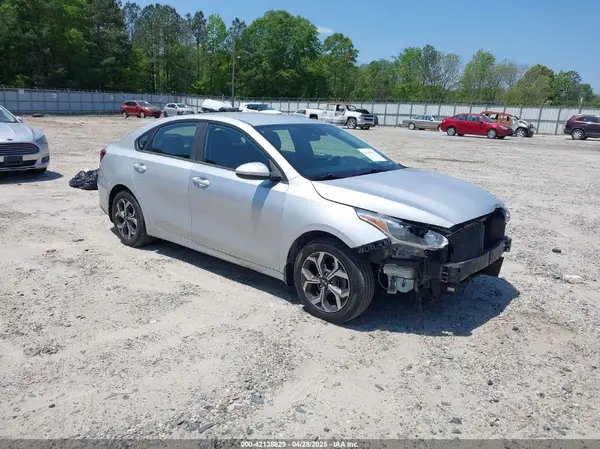 3KPF24AD8KE024487 2019 KIA FORTE - Image 1