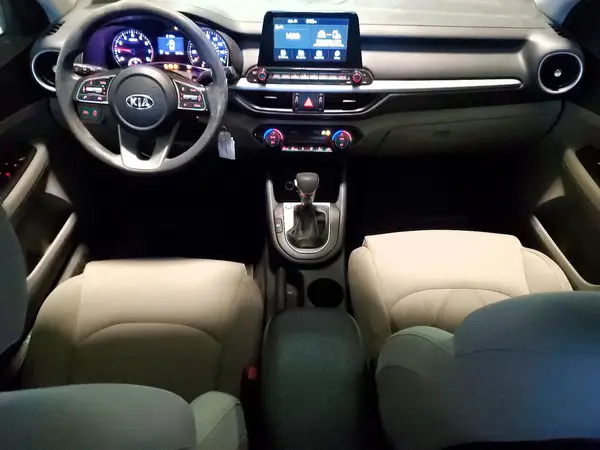 3KPF24AD8KE031309 2019 KIA FORTE - Image 8