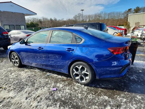 3KPF24AD8KE032279 2019 KIA FORTE - Image 2