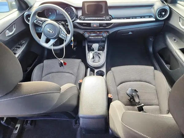 3KPF24AD8KE032279 2019 KIA FORTE - Image 8