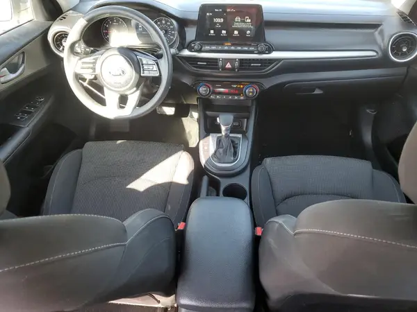 3KPF24AD8KE032332 2019 KIA FORTE - Image 8