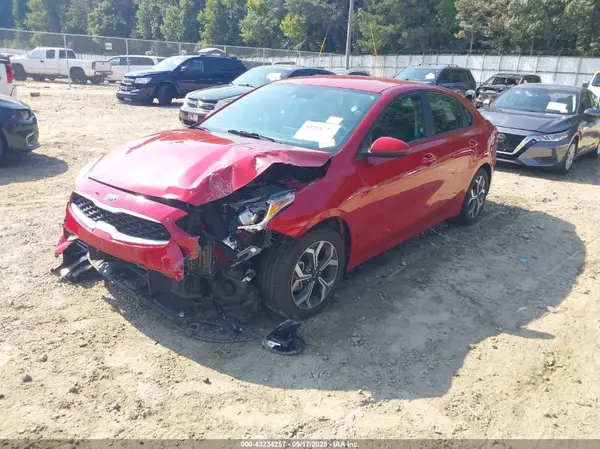 3KPF24AD8KE032444 2019 KIA FORTE - Image 2