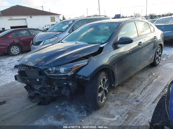 3KPF24AD8KE032525 2019 KIA FORTE - Image 2