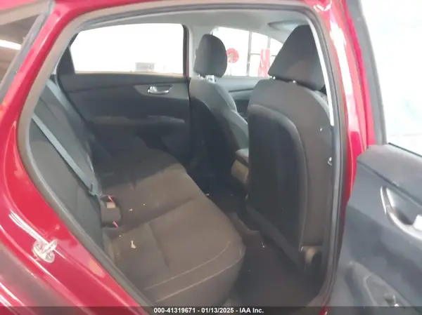 3KPF24AD8KE032881 2019 KIA FORTE - Image 8