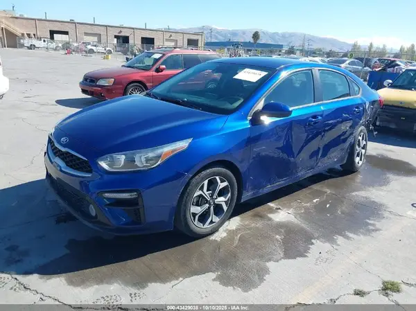 3KPF24AD8KE033433 2019 KIA FORTE - Image 2