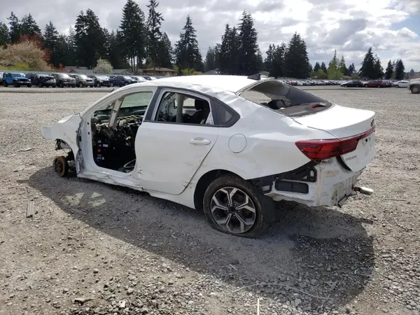 3KPF24AD8KE033495 2019 KIA FORTE - Image 2