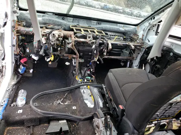 3KPF24AD8KE033495 2019 KIA FORTE - Image 8