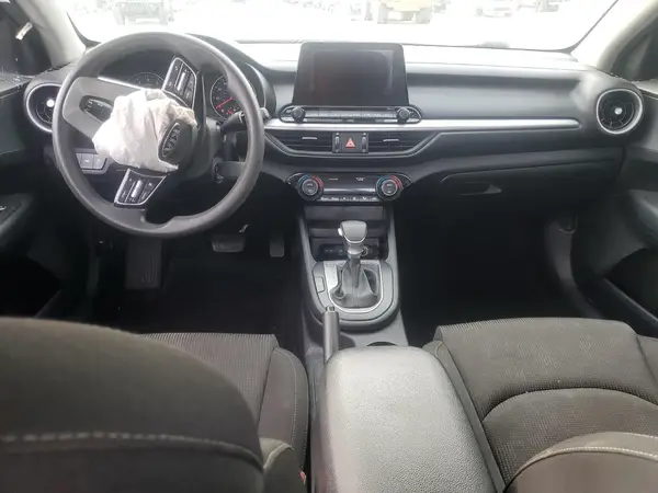 3KPF24AD8KE034498 2019 KIA FORTE - Image 8
