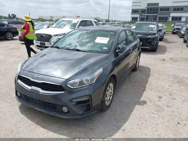 3KPF24AD8KE034520 2019 KIA FORTE - Image 2