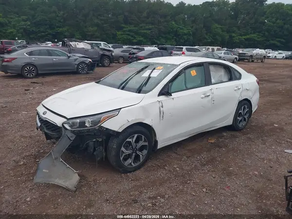 3KPF24AD8KE035912 2019 KIA FORTE - Image 2
