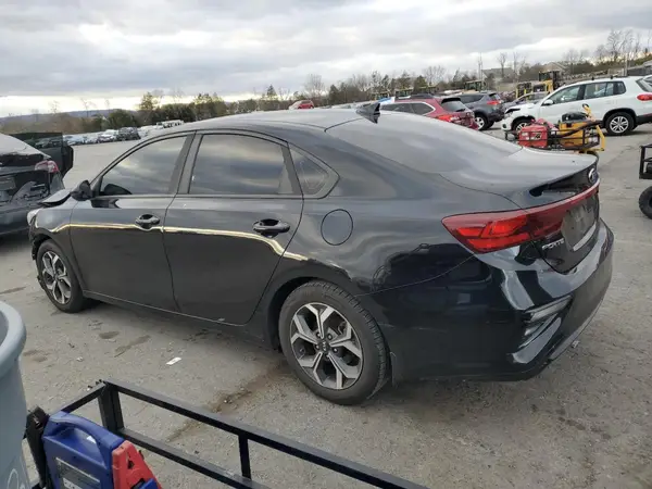 3KPF24AD8KE037319 2019 KIA FORTE - Image 2