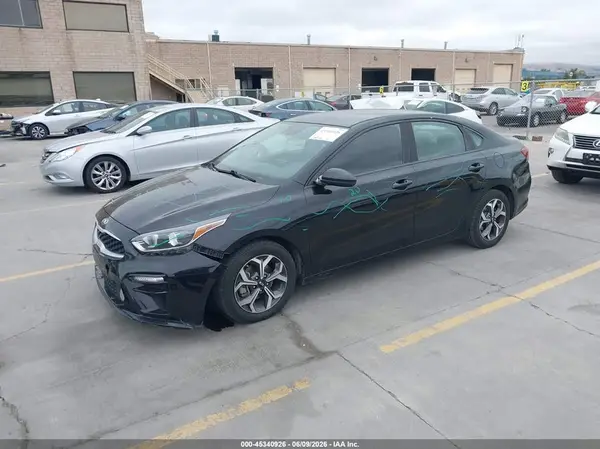 3KPF24AD8KE039491 2019 KIA FORTE - Image 2