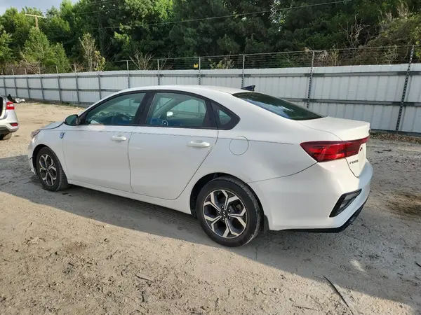 3KPF24AD8KE040835 2019 KIA FORTE - Image 2
