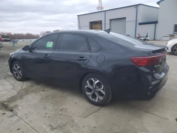 3KPF24AD8KE044531 2019 KIA FORTE - Image 2