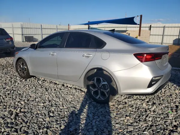 3KPF24AD8KE048580 2019 KIA FORTE - Image 2
