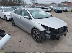 3KPF24AD8KE049373 2019 KIA FORTE