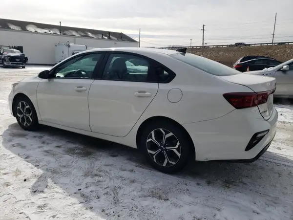 3KPF24AD8KE052211 2019 KIA FORTE - Image 2