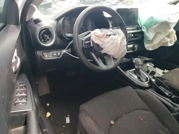 3KPF24AD8KE053049 2019 KIA FORTE - Image 8