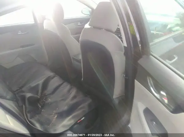 3KPF24AD8KE053567 2019 KIA FORTE - Image 8