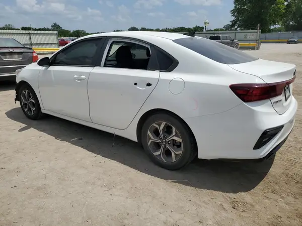 3KPF24AD8KE055819 2019 KIA FORTE - Image 2
