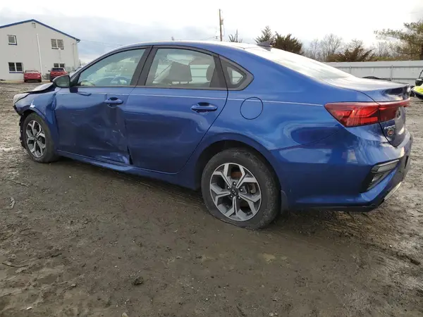 3KPF24AD8KE058395 2019 KIA FORTE - Image 2