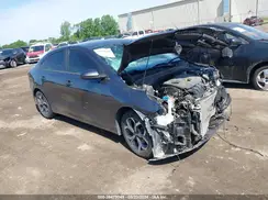 3KPF24AD8KE059059 2019 KIA FORTE