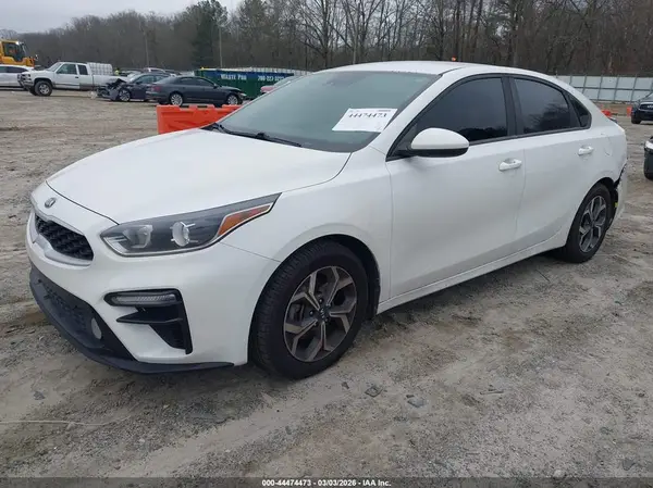 3KPF24AD8KE060115 2019 KIA FORTE - Image 2