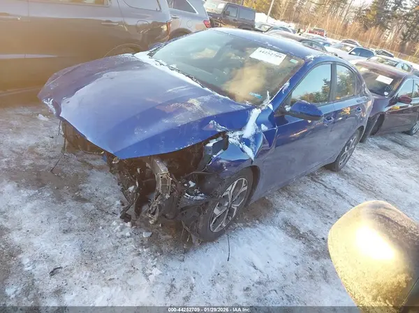 3KPF24AD8KE060230 2019 KIA FORTE - Image 2