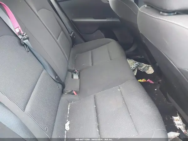 3KPF24AD8KE061104 2019 KIA FORTE - Image 8