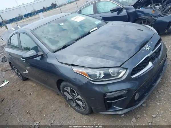 3KPF24AD8KE062723 2019 KIA FORTE - Image 1