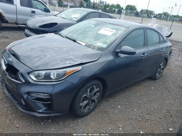 3KPF24AD8KE062723 2019 KIA FORTE - Image 2